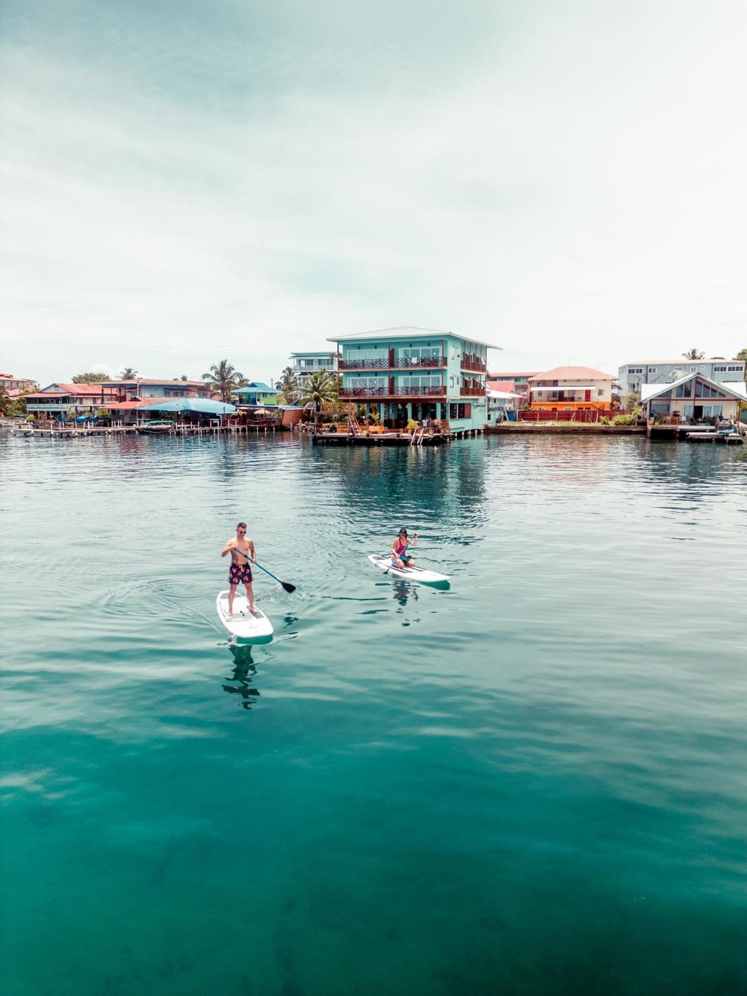 Bambuda Bocas Town Albergue Exterior foto